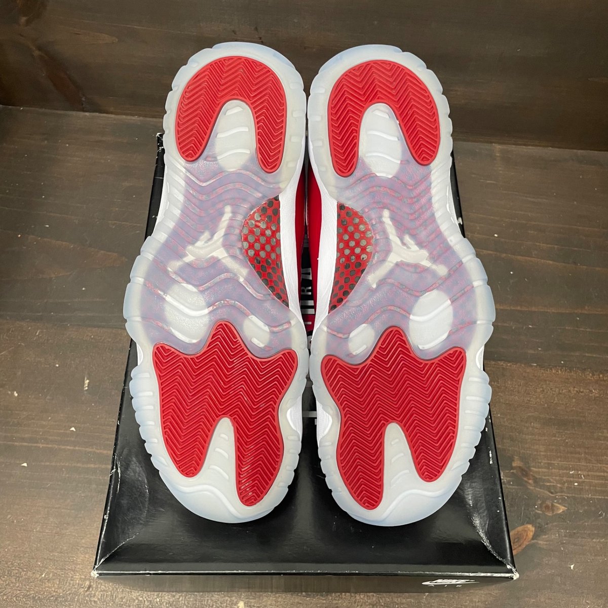 Jordan 11 Retro Cherry (2022) Size 11.5 (Pre-Owned) - tag