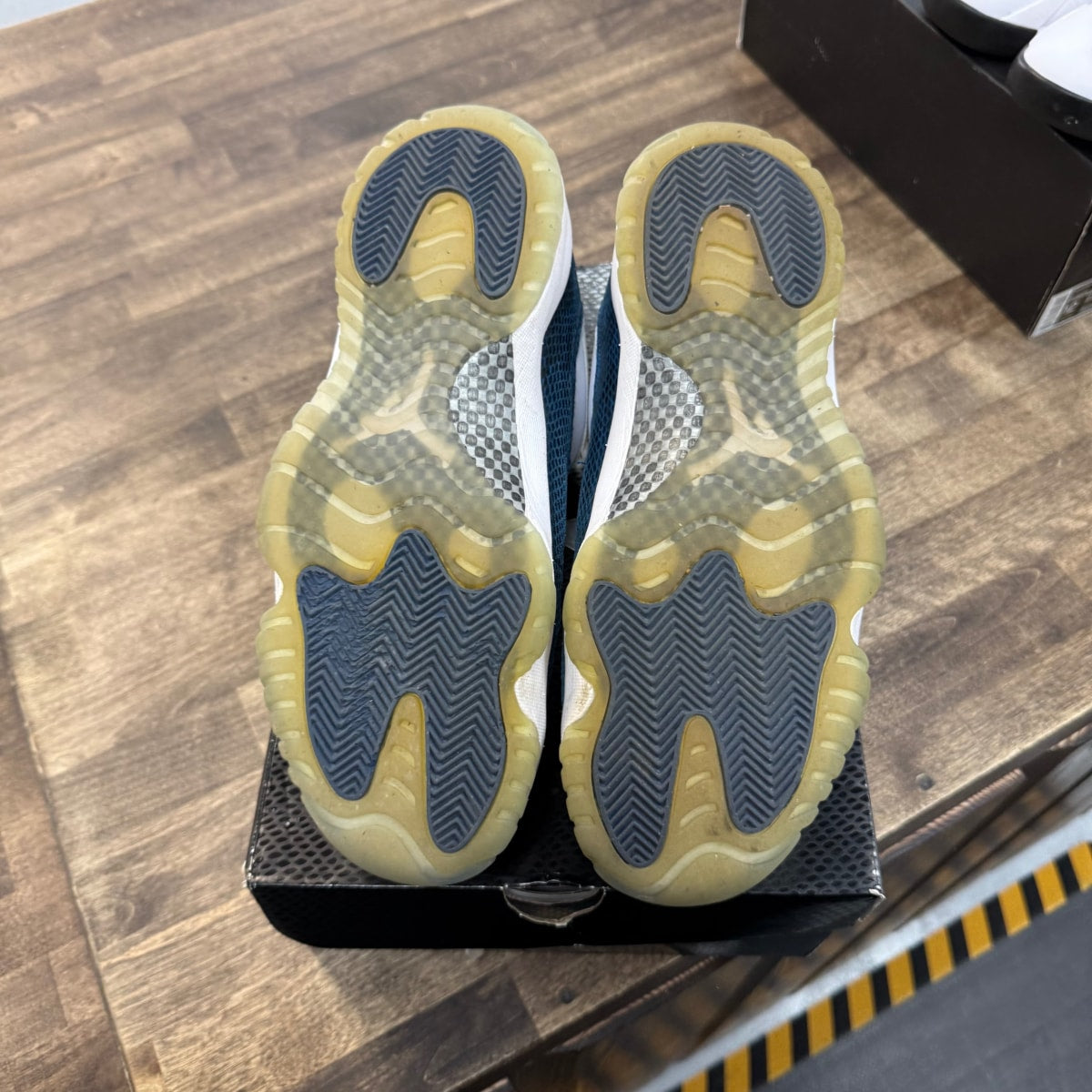 Jordan 11 Retro Low Snake Navy (2019) - Image 5