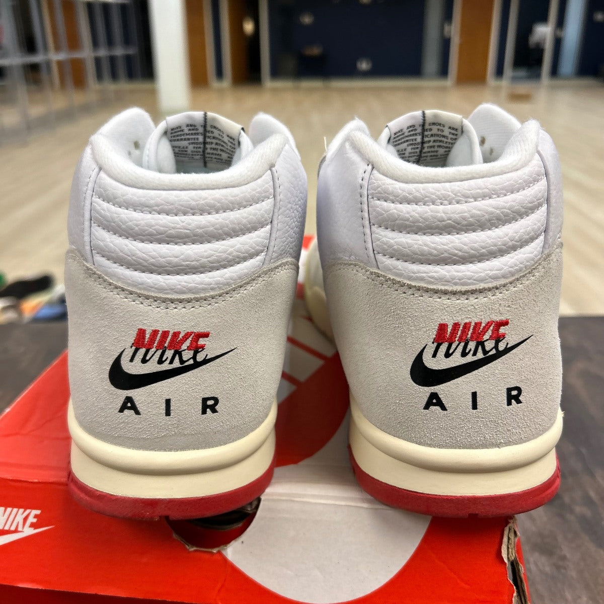 Nike Air Trainer 1 Split Chicago - Image 4