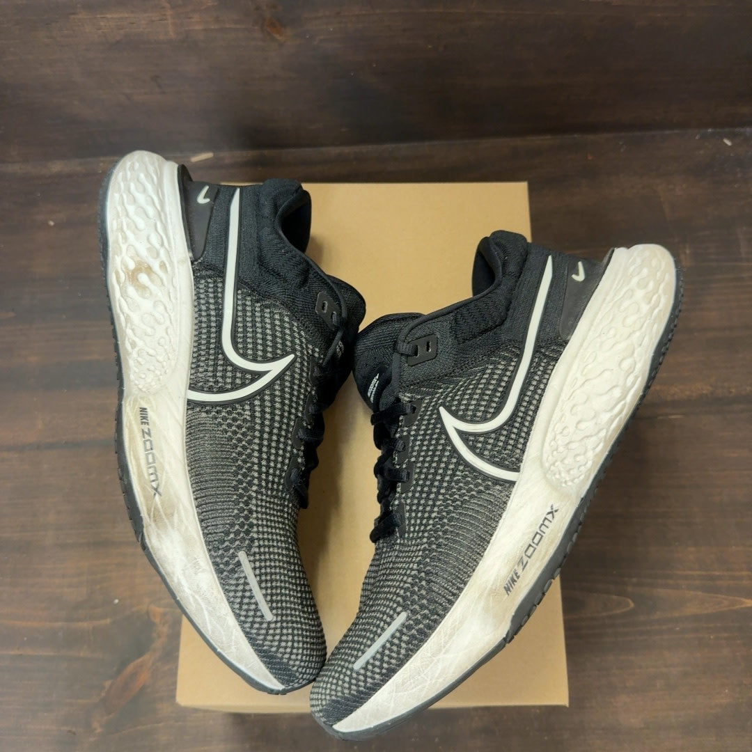 Nike ZoomX Invincible Run Flyknit 2 Black White Size 12 (Pre-Owned) - Image 2