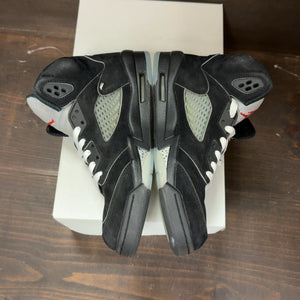Jordan 5 Retro OG Black Metallic Reimagined (GS) Size 7Y (Pre-Owned) - Image 4
