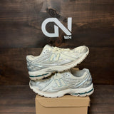New Balance 1906R Silver Metallic Sea Salt Size 8.5 (Pre-Owned) - Image 1