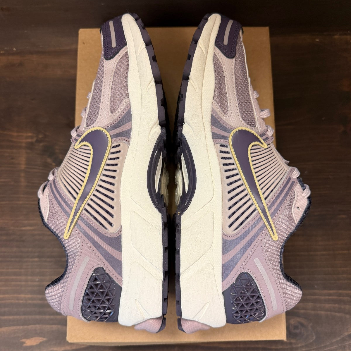 Nike Zoom Vomero 5 Platinum Violet Size 9 (Pre-Owned) - Image 6