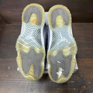 Jordan 11 Retro Cool Grey (2021) Size 10.5 (Pre-Owned) - box