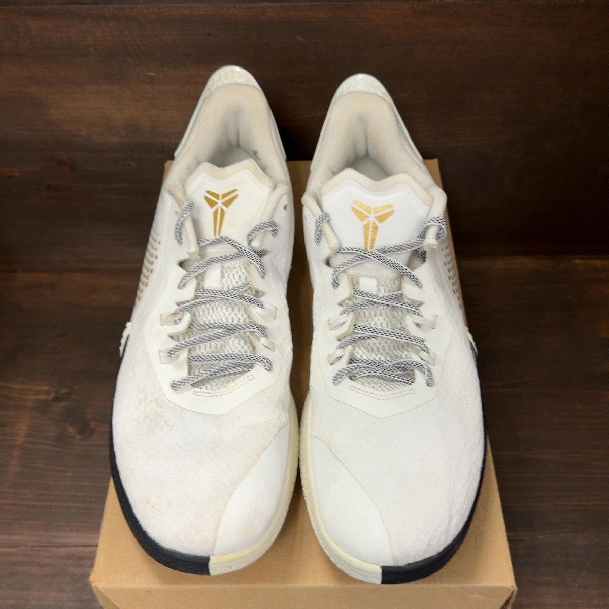 Nike Mamba Fury White Metallic Gold Size 11 (Pre-Owned) - Image 3