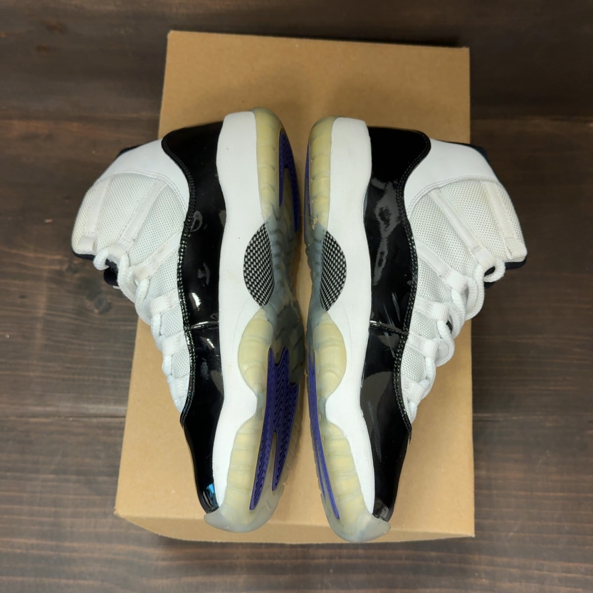 Jordan 11 Retro Concord (2018) (GS) Size 6Y (Pre-Owned) - Image 4