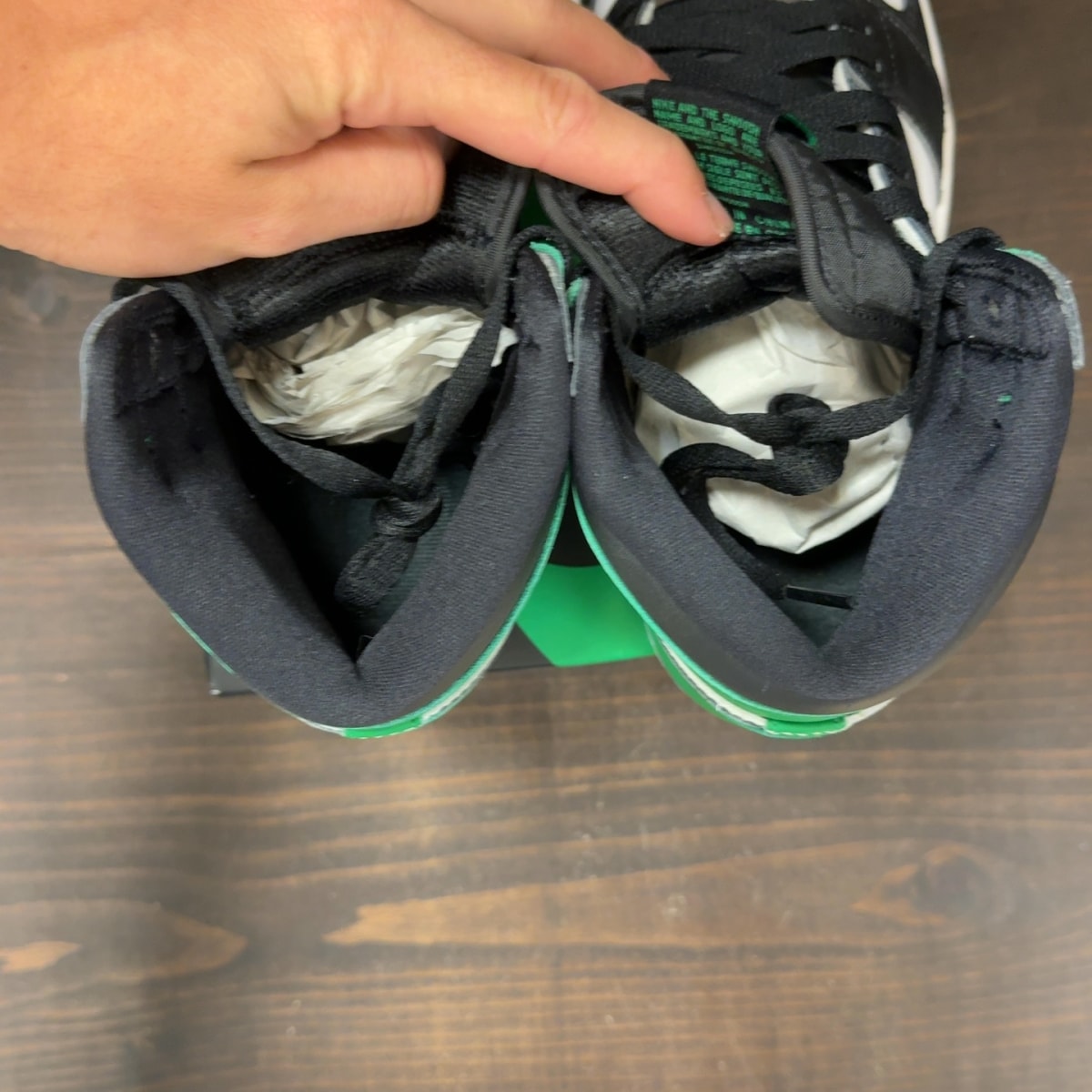 Jordan 1 Retro High OG Lucky Green Size 8 (Pre-Owned) - aux