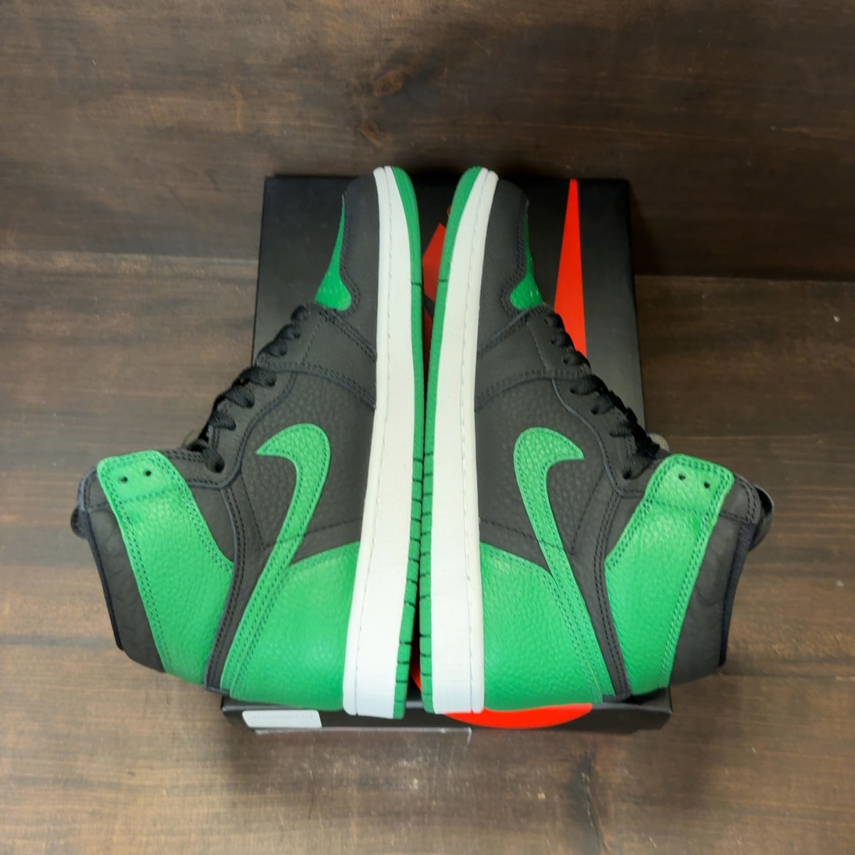 Jordan 1 Retro High Pine Green Black Size 8 (Pre-Owned)