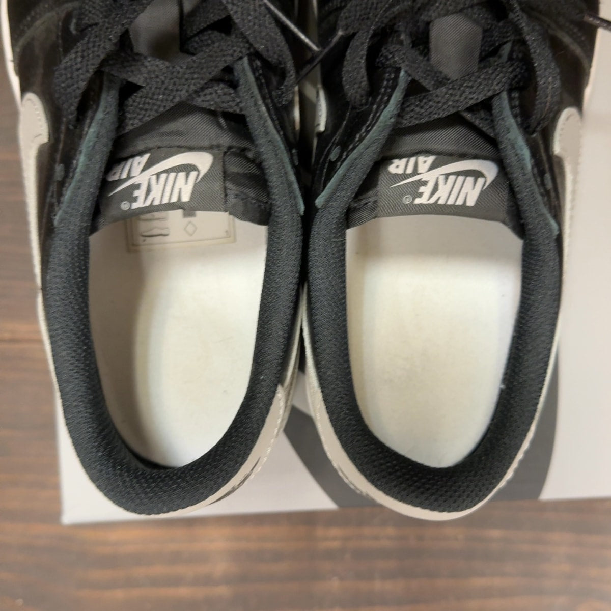 Jordan 1 Retro Low OG Shadow (2024) Size 8 (Pre-Owned) - aux