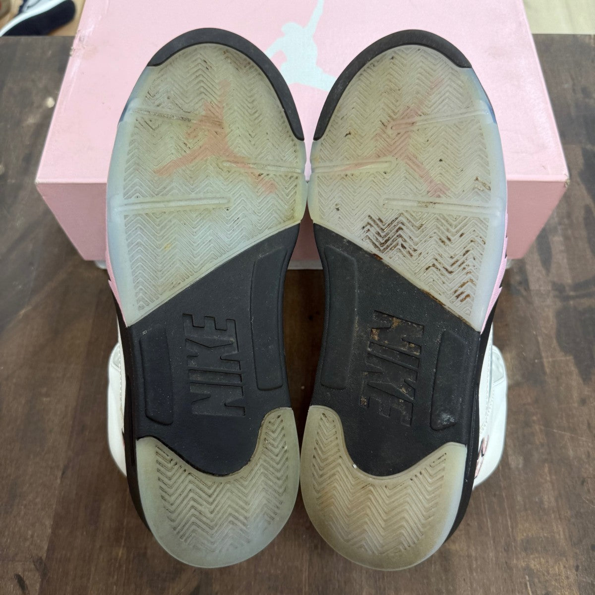 Jordan 5 Retro Medium Soft Pink - Image 3