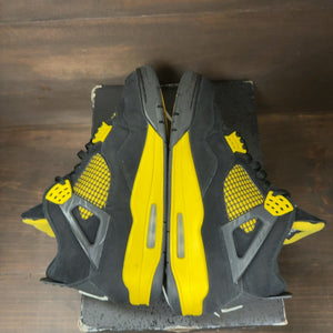 Jordan 4 Retro Thunder (2023) Size 10 (Pre-Owned)