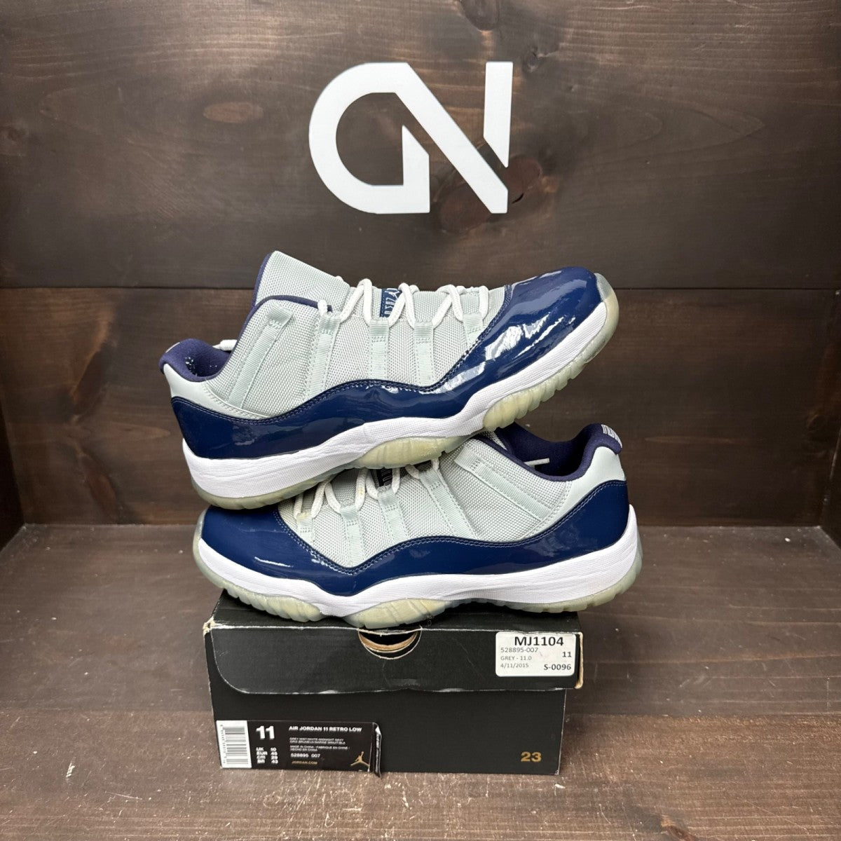 Jordan 11 Retro Low Georgetown - Image 1