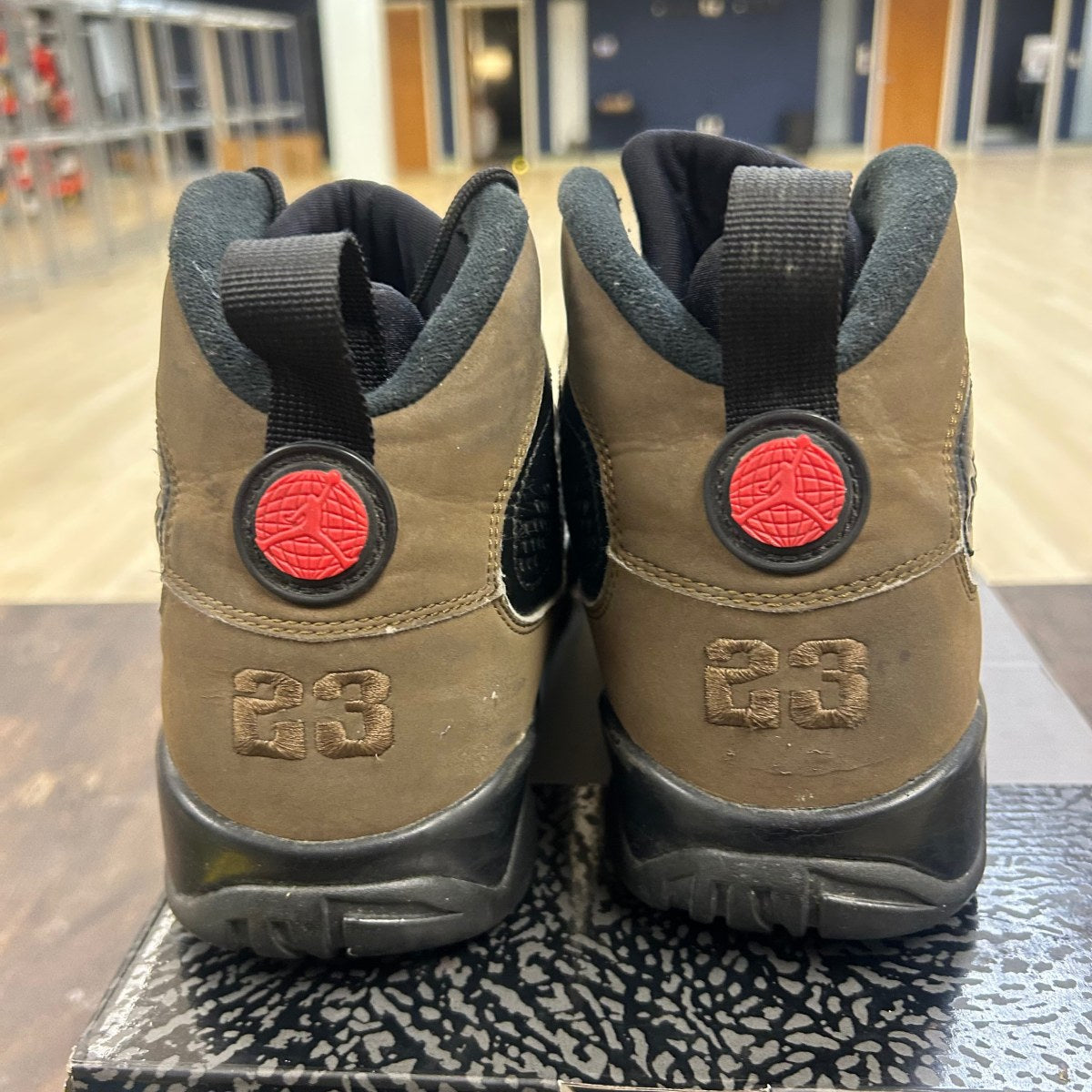 Jordan 9 Retro Olive (2012) Size 9.5 (Pre-Owned) - Image 4