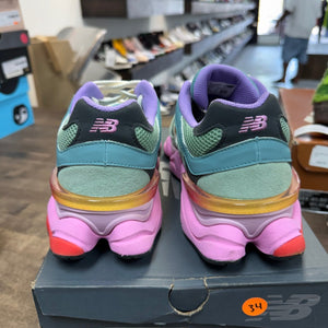 New Balance 9060 Warped Multi-Color Size 9.5 (Pre-Owned) - Image 4