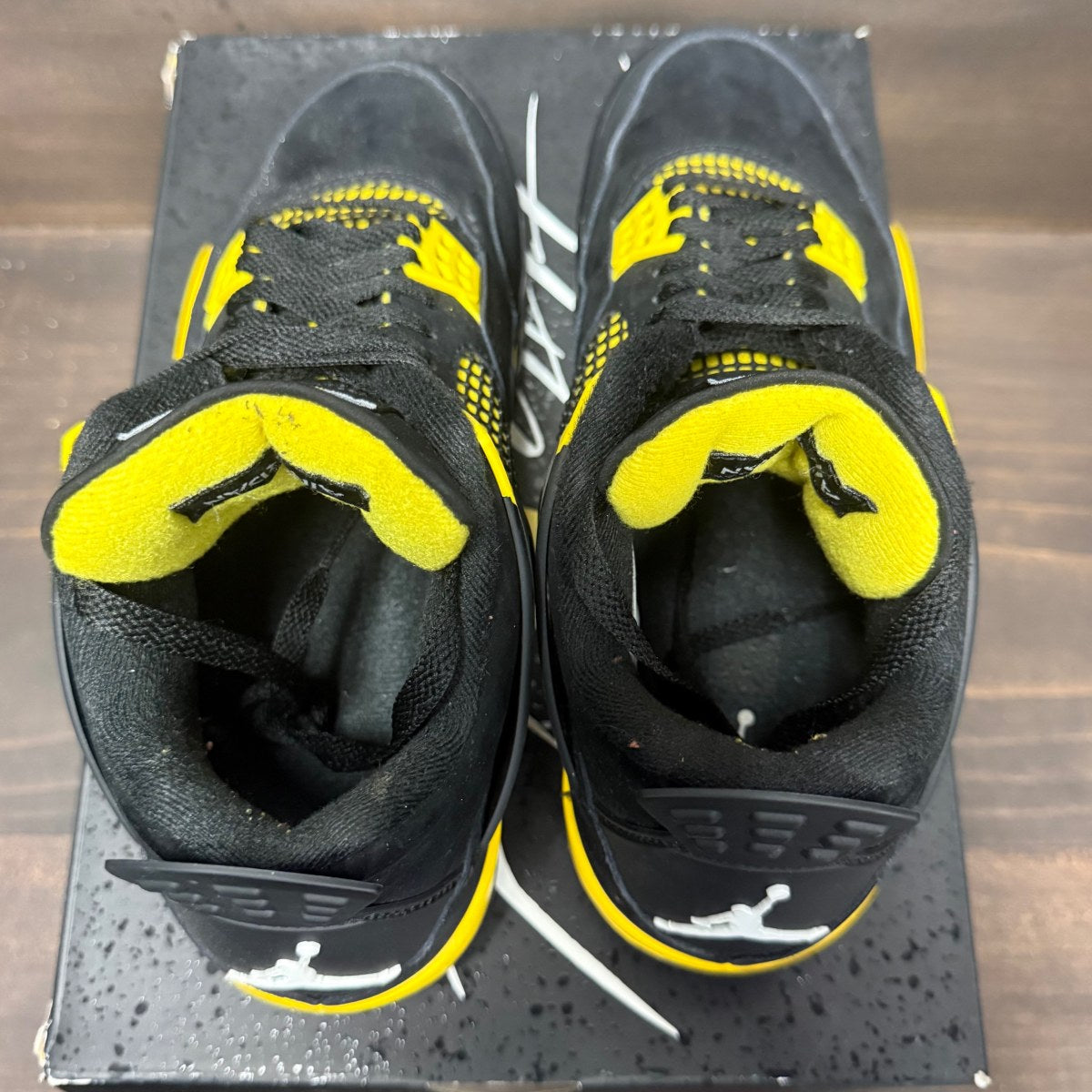 Jordan 4 Retro Thunder (2023) - Image 6