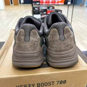 adidas Yeezy Boost 700 Mauve - Image 4