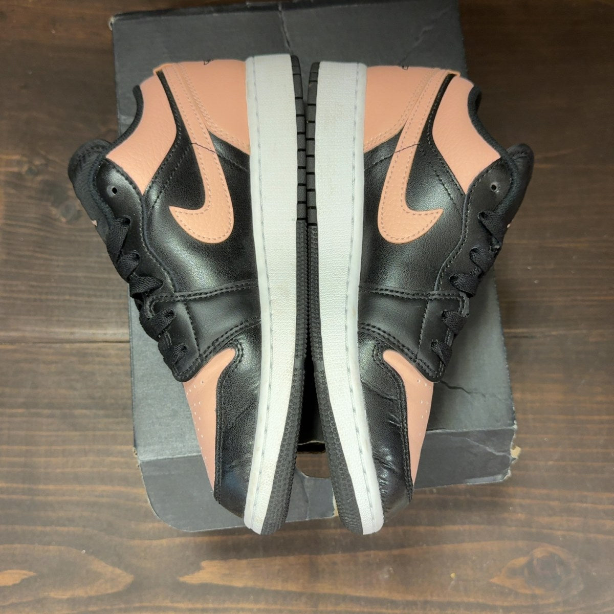 Jordan 1 Low Crimson Tint (GS) - Image 4