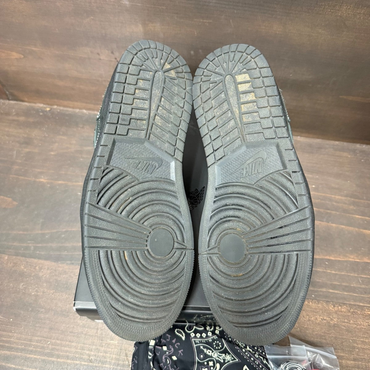 Jordan 1 Retro Low OG SP Travis Scott Black Phantom Size 10 (Pre-Owned) - Image 6