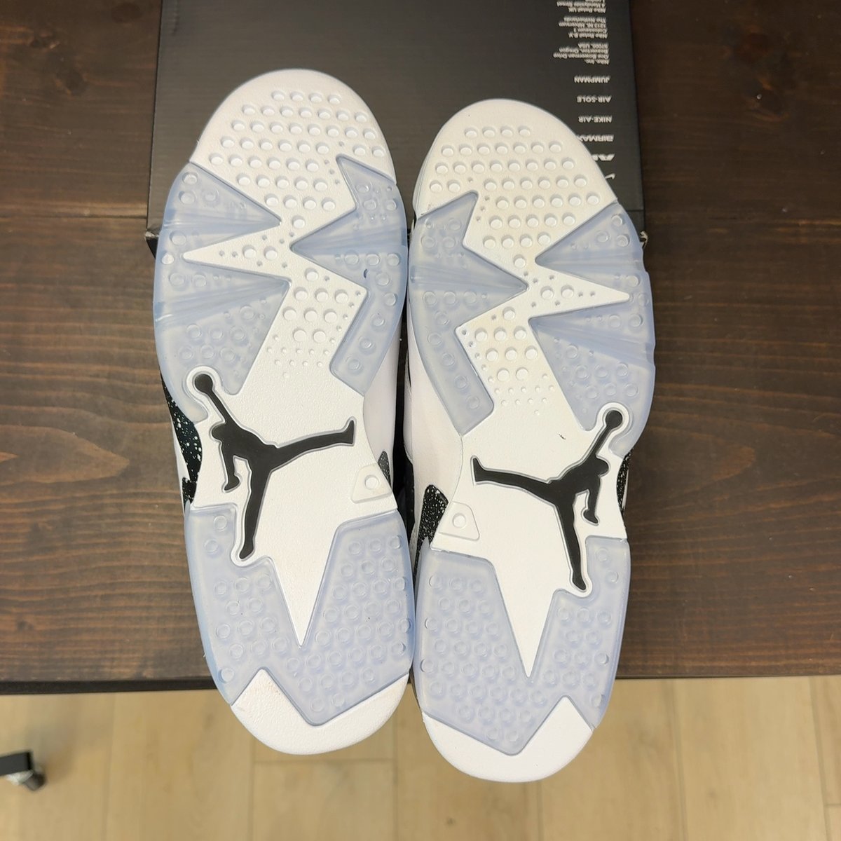 Jordan 6 Retro Oreo (2026) Size 10.5 - aux