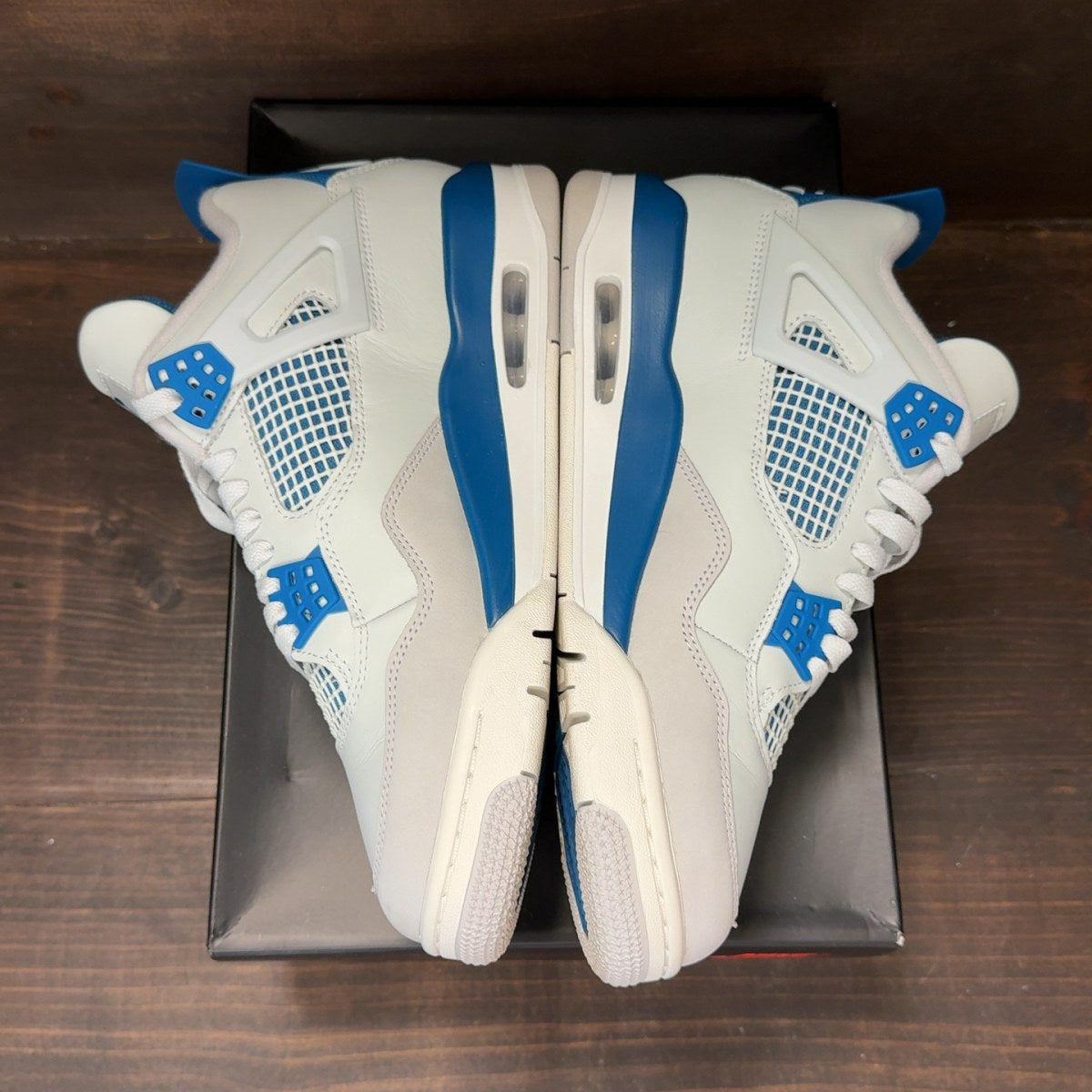 Jordan 4 Retro Military Blue (2024) - Image 4