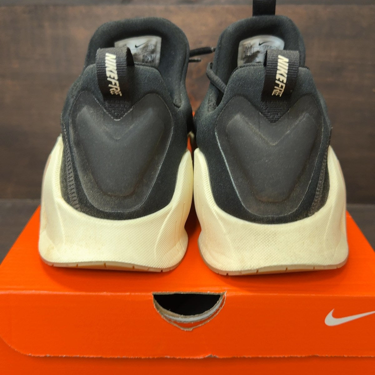 Nike Free Metcon 6 Black Gum Light Brown Size 11.5 (Pre-Owned) - Image 5