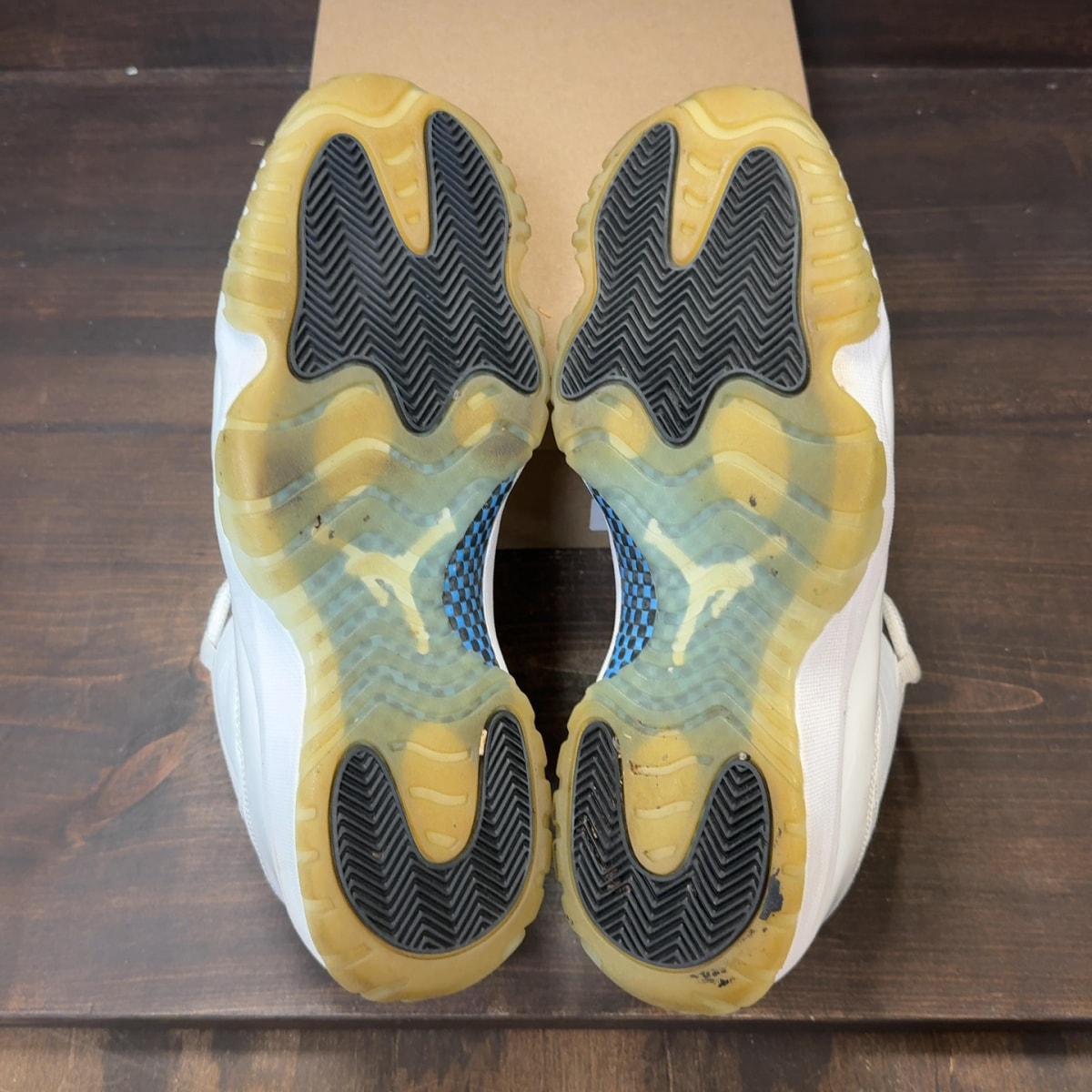 Jordan 11 Retro Low Legend Blue Size 12 (Pre-Owned) - Image 7