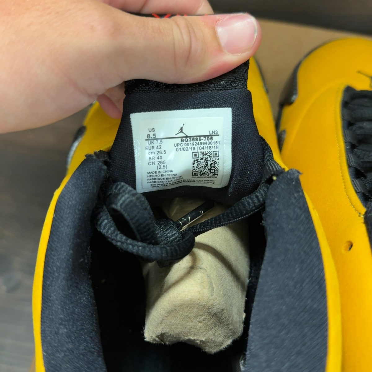 Jordan 14 Retro University Gold Size 8.5 (Pre-Owned) - Image 7