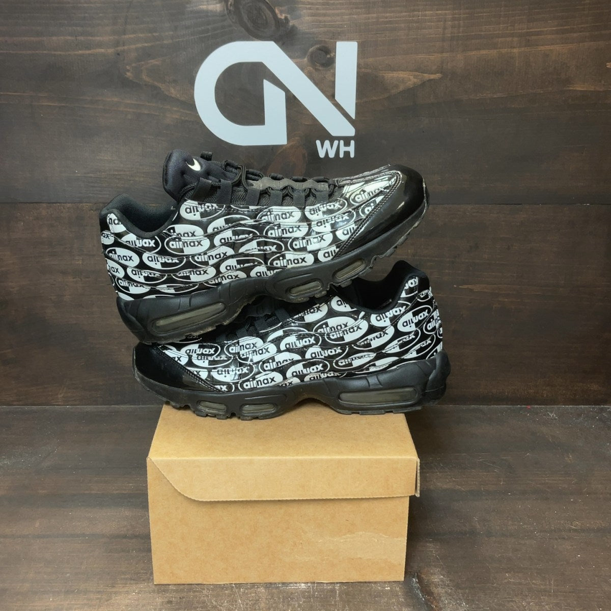 Nike Air Max 95 Premium Black Size 11 (Pre-Owned) - Image 1
