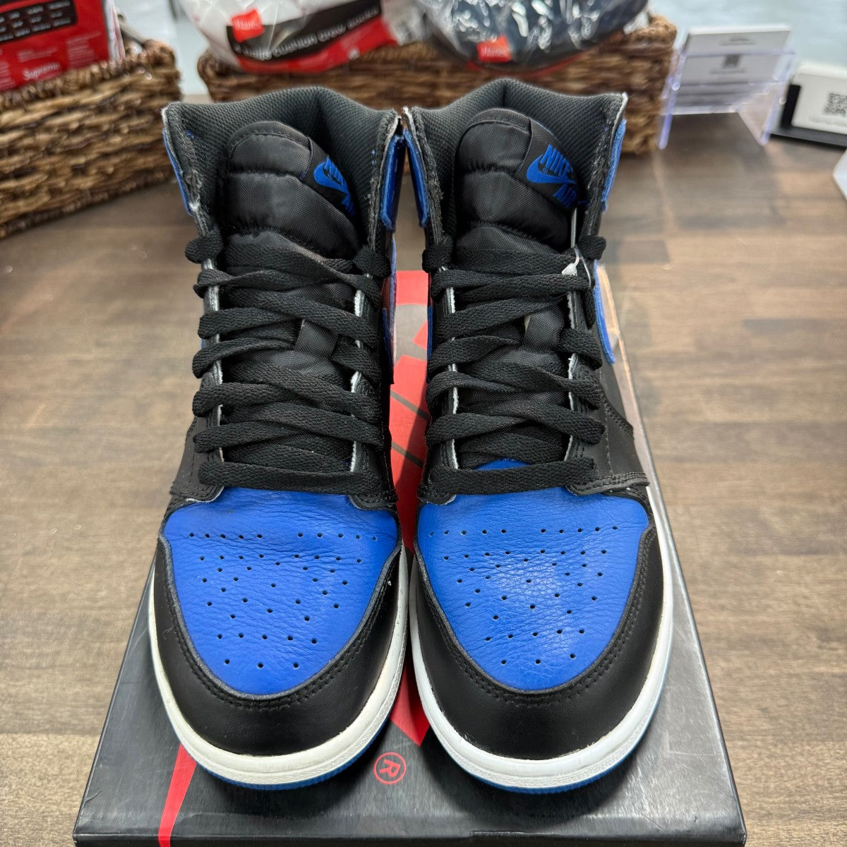Jordan 1 Retro Royal (2017) (GS) - Image 3