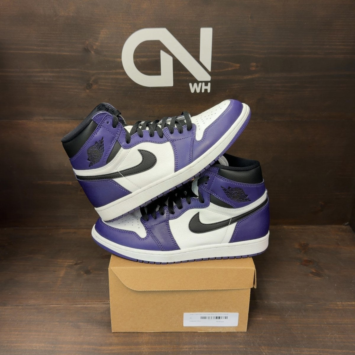 Jordan 1 Retro High Court Purple White Size 10 (Pre-Owned) - Image 1