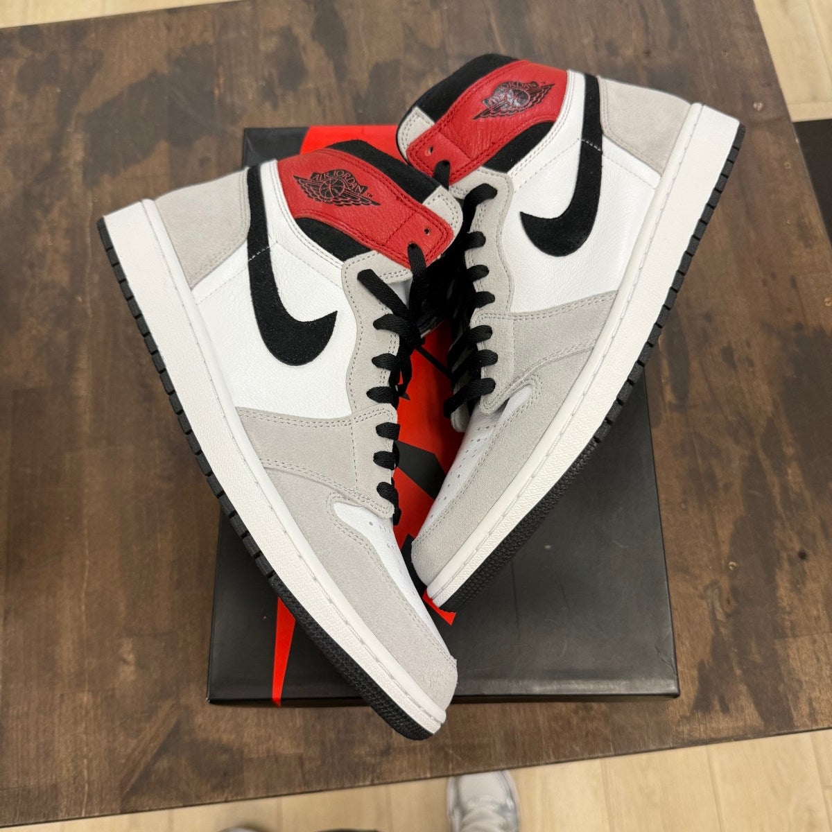 Jordan 1 Retro High Light Smoke Grey - Image 1