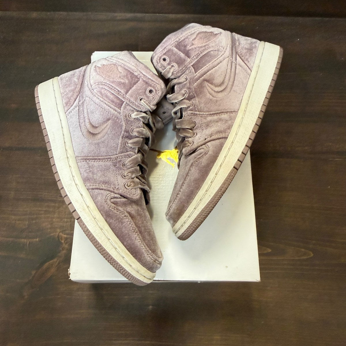 Air Jordan 1 Mid SE Purple Velvet (Women's) - Image 2
