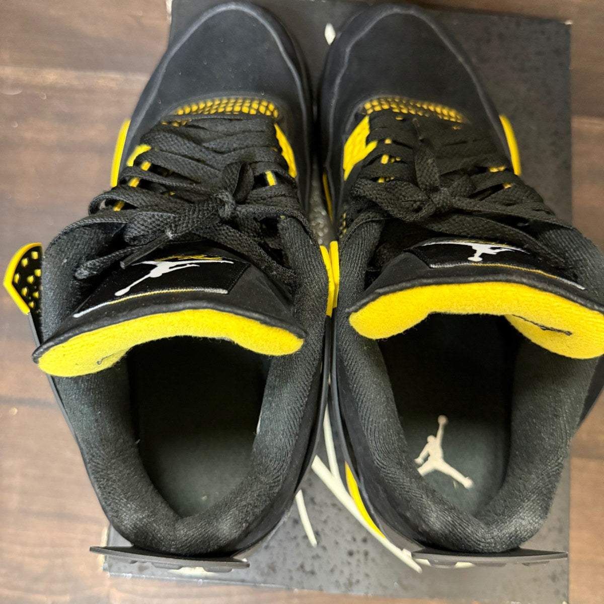 Jordan 4 Retro Thunder (2023) - Image 4