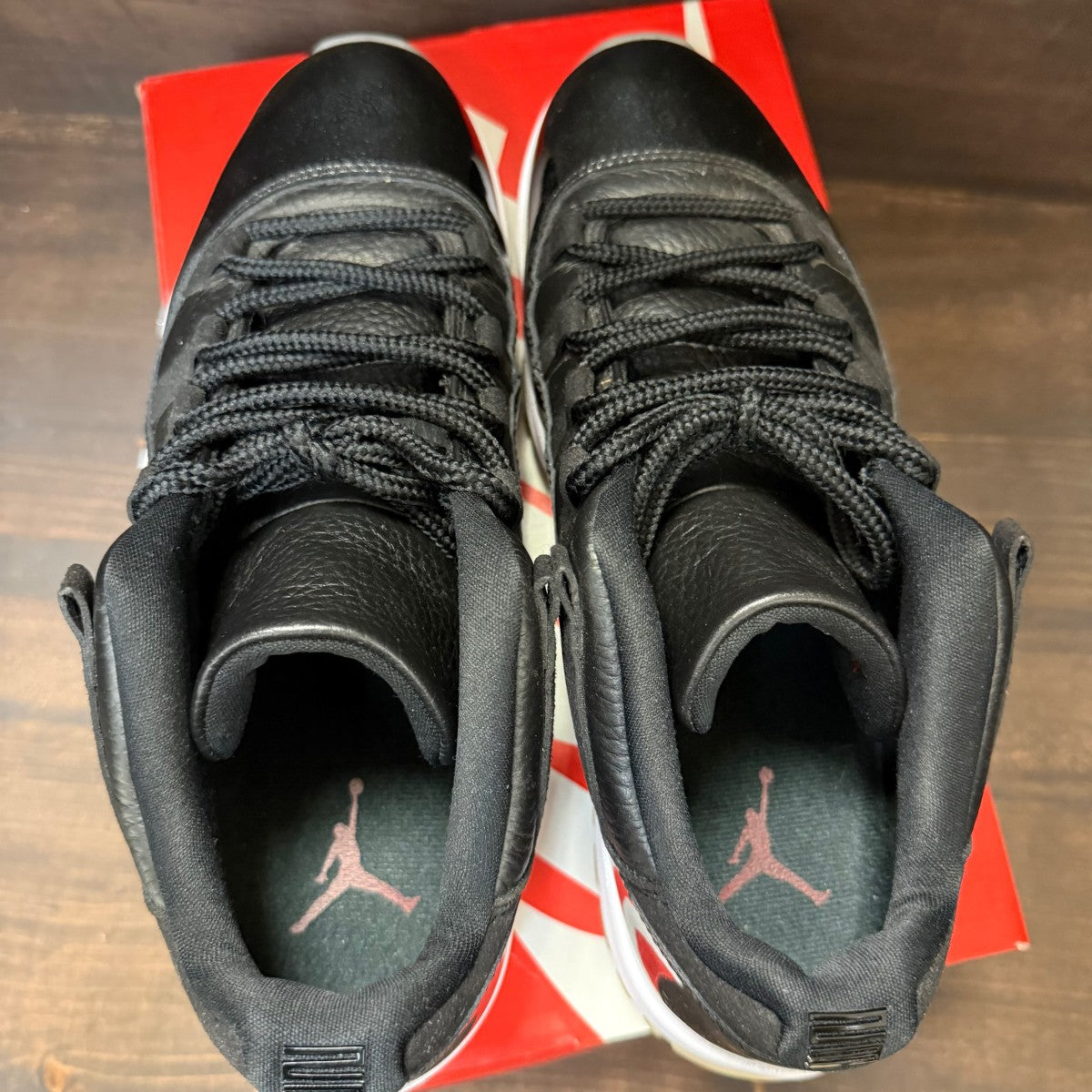 Jordan 11 Retro Low 72-10 Size 11 (Pre-Owned) - Image 5