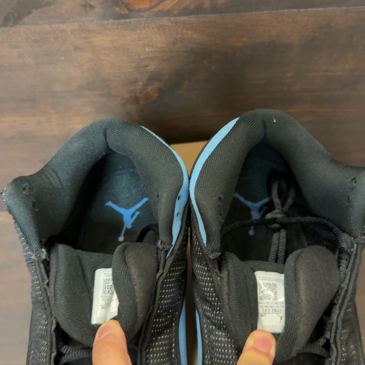 Jordan 13 Retro Black University Blue Size 9 (Pre-Owned) - Image 4