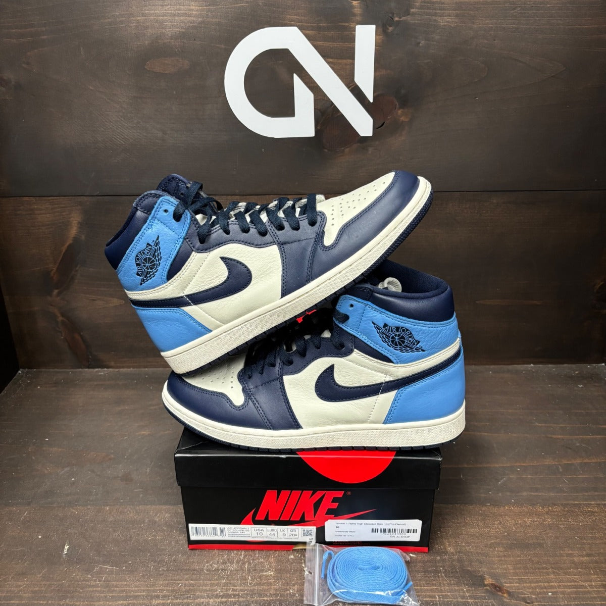 Jordan 1 Retro High Obsidian - Image 1