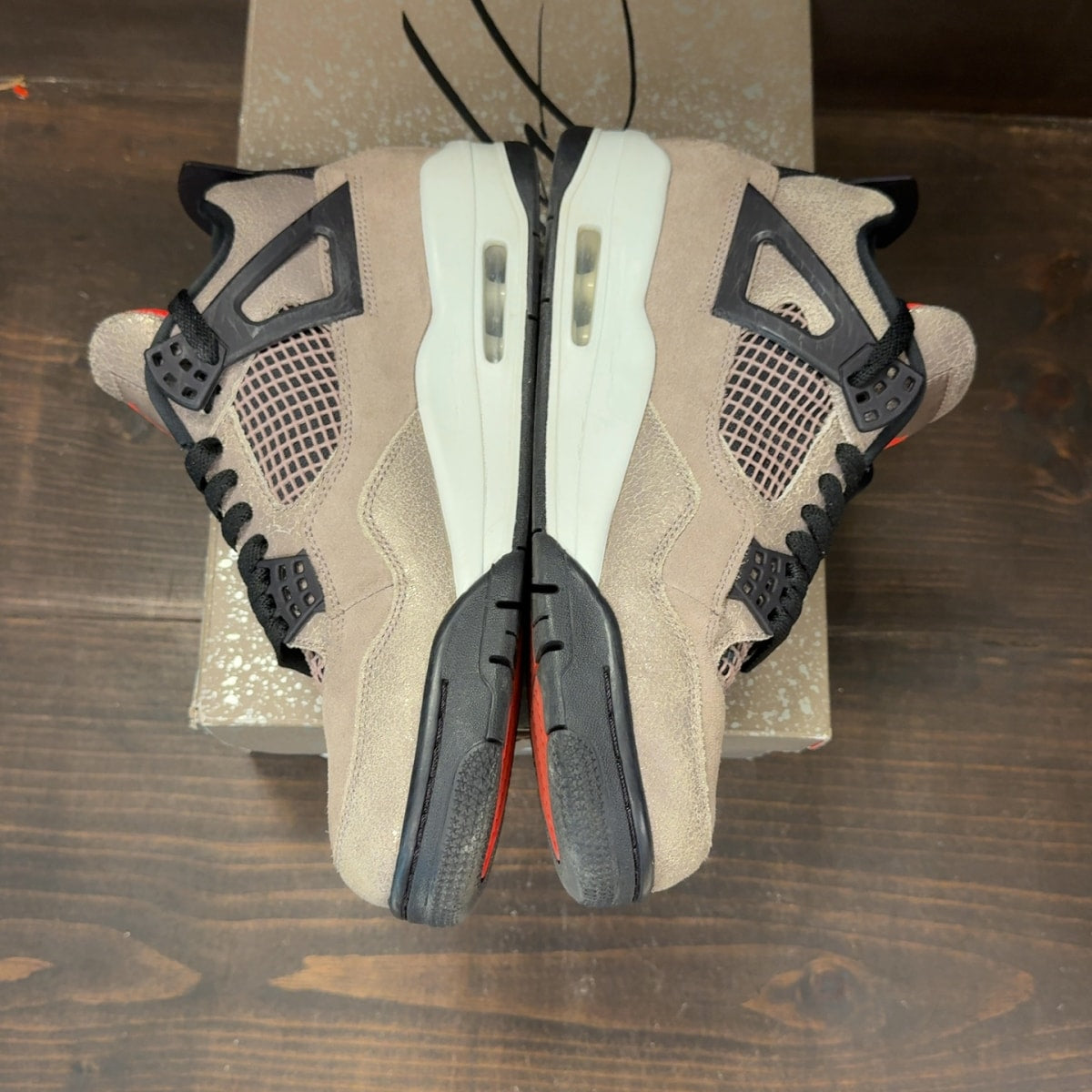 Jordan 4 Retro Taupe Haze Size 8.5 (Pre-Owned) - aux