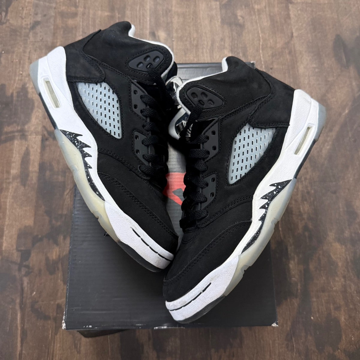 Jordan 5 Retro Moonlight (2021) (GS) - Image 2