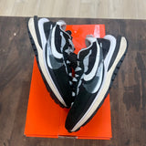 Nike Vaporwaffle sacai Black White - Image 1