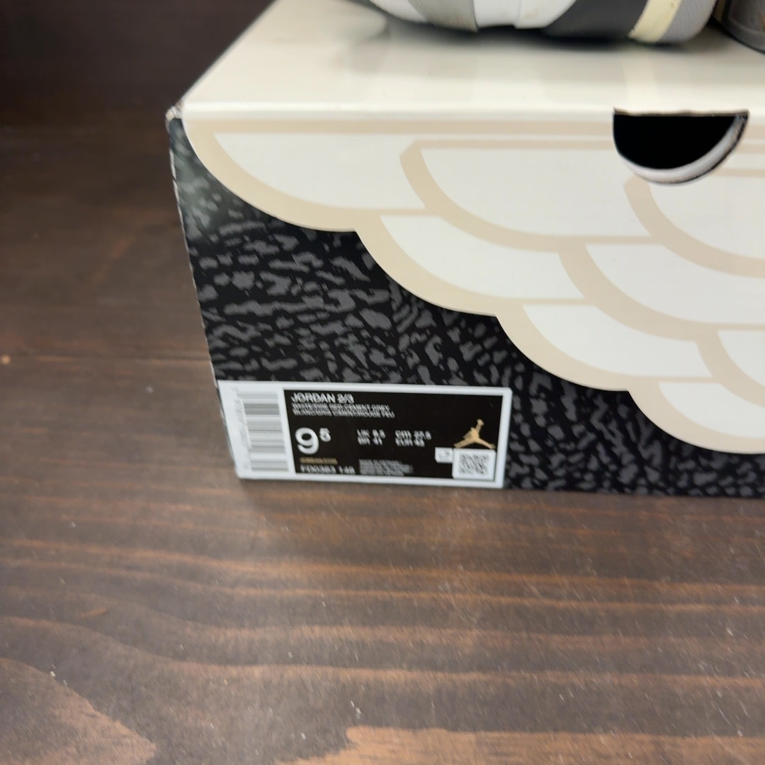 Jordan 2/3 White Black Metallic Silver Size 9.5 (Pre-Owned)