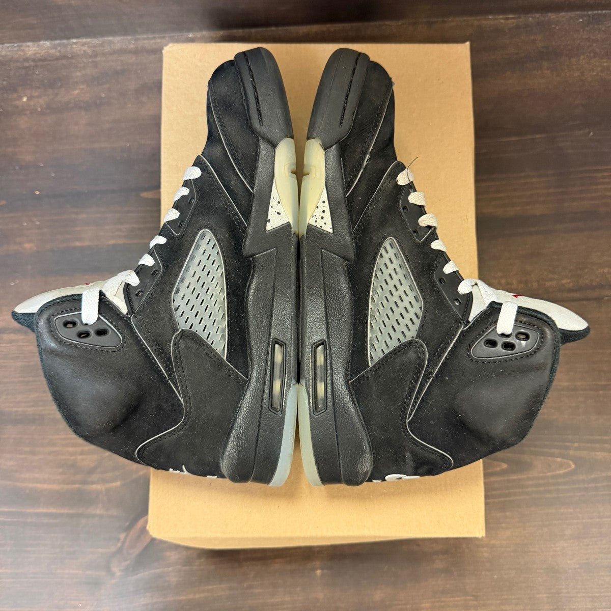 Jordan 5 Retro OG Black Metallic Reimagined (GS) Size 6.5Y (Pre-Owned) - Image 5
