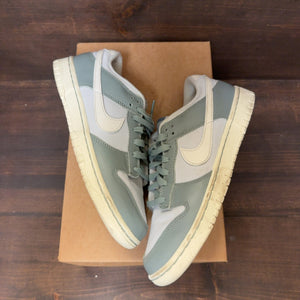 Nike Dunk Low Mica Green Size 8.5 (Pre-Owned) - Image 2