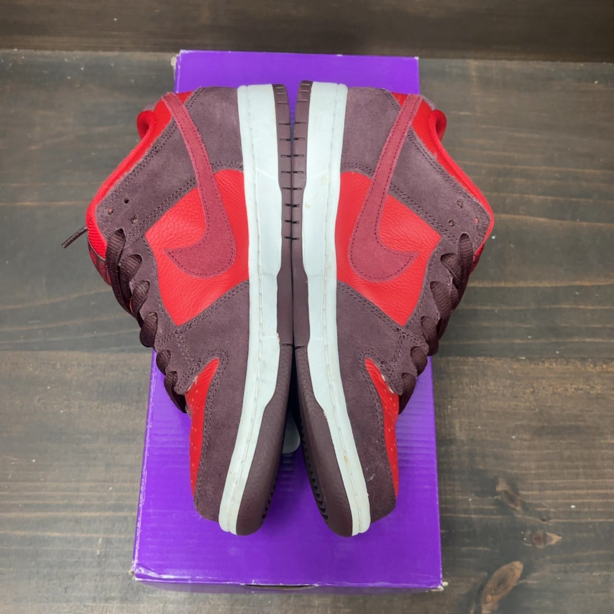Nike SB Dunk Low Cherry - Image 4