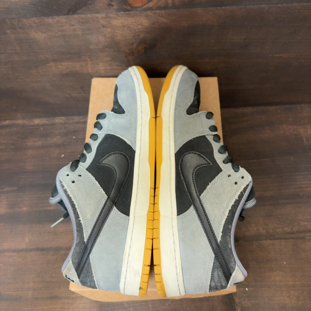 Nike SB Dunk Low Dark Smoke Grey Size 12 (Pre-Owned) - Image 6
