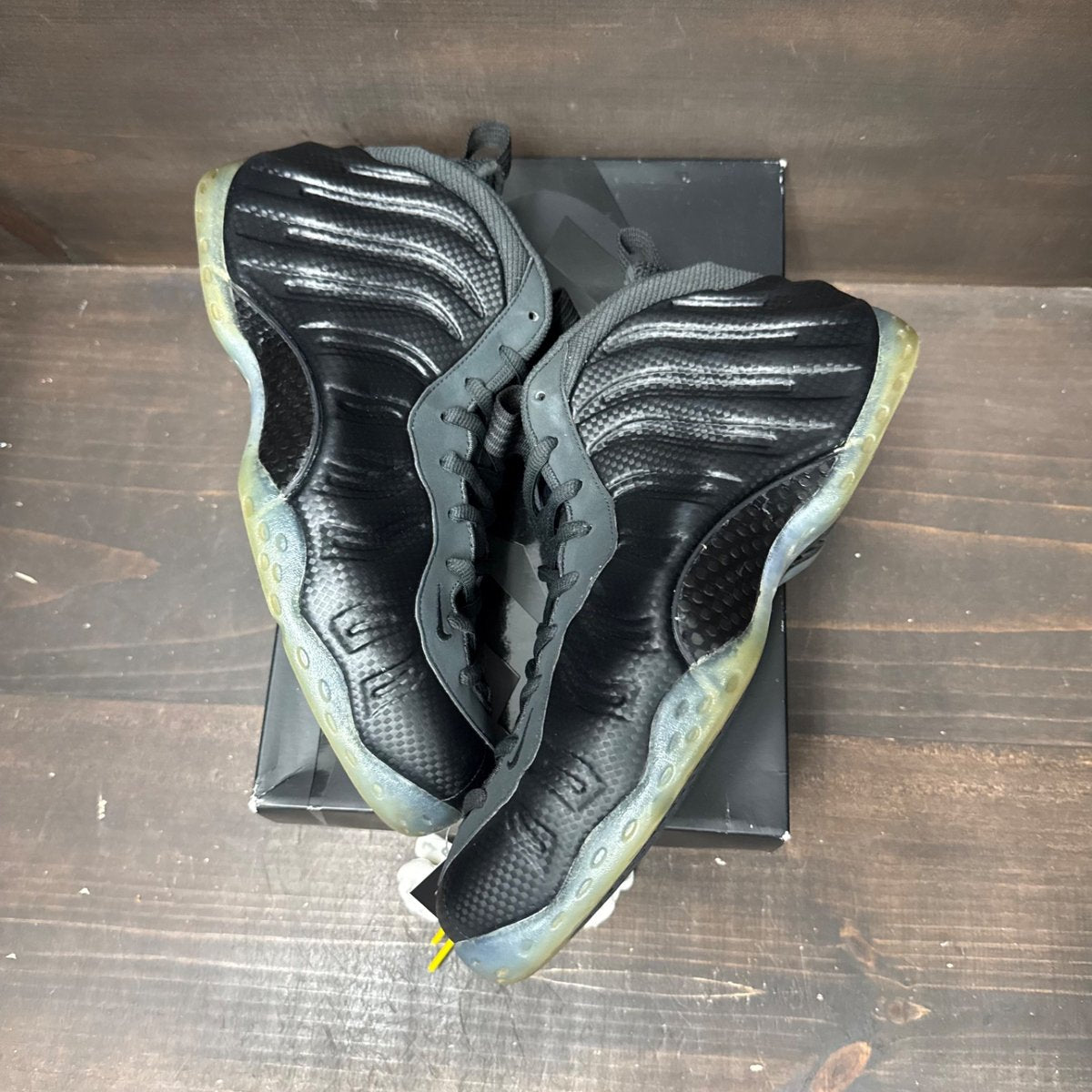 Nike Air Foamposite One Carbon Fiber Size 12 (Pre-Owned) - tag
