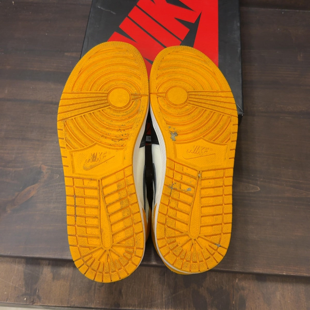 Jordan 1 Retro High OG Taxi Size 13 (Pre-Owned) - Image 7