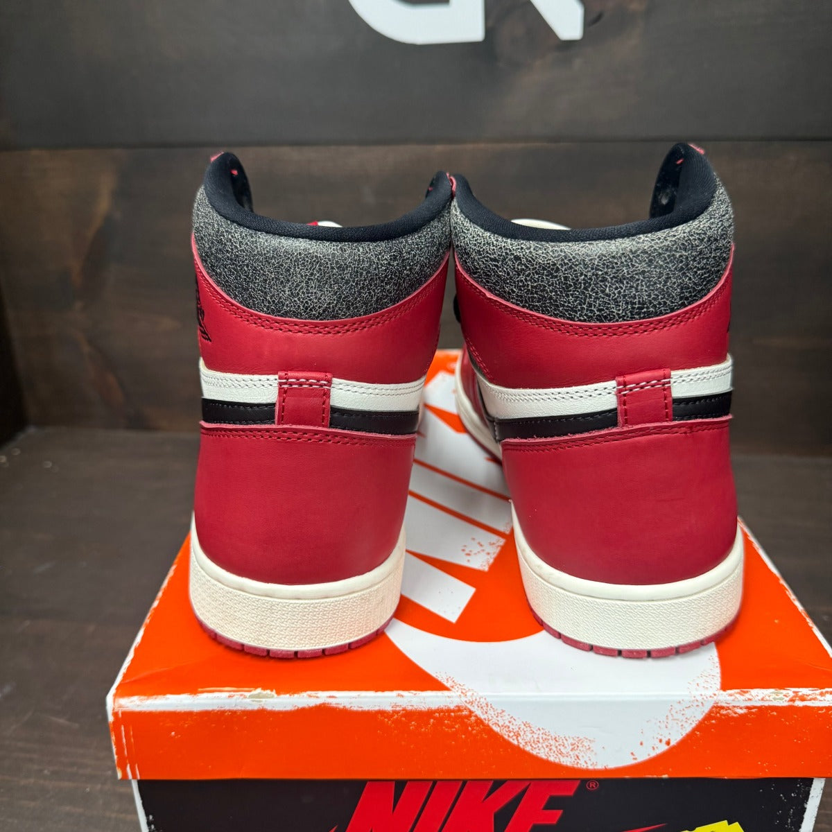 Jordan 1 Retro High OG Chicago Lost and Found - Image 5