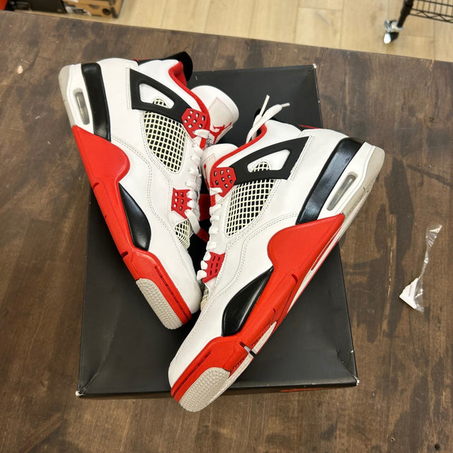 Jordan 4 Retro Fire Red (2020) - Image 1