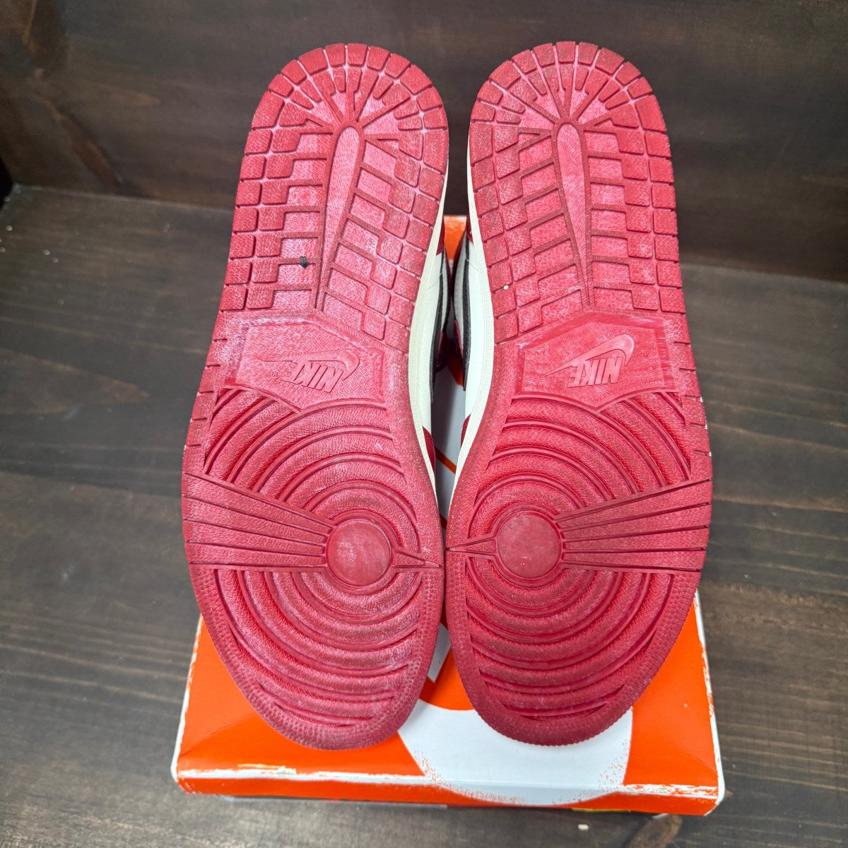 Jordan 1 Retro High OG Chicago Lost and Found - Image 6