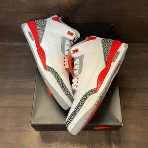 Jordan 3 Retro Fire Red (2022) - Image 2